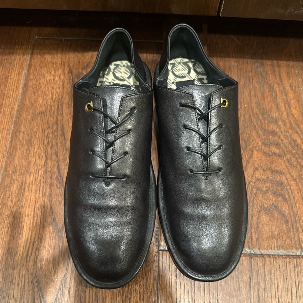 SALVATORE FERRAGAMO MENS ALESSO JG OXFORDS, SIZE US 9, BLACK